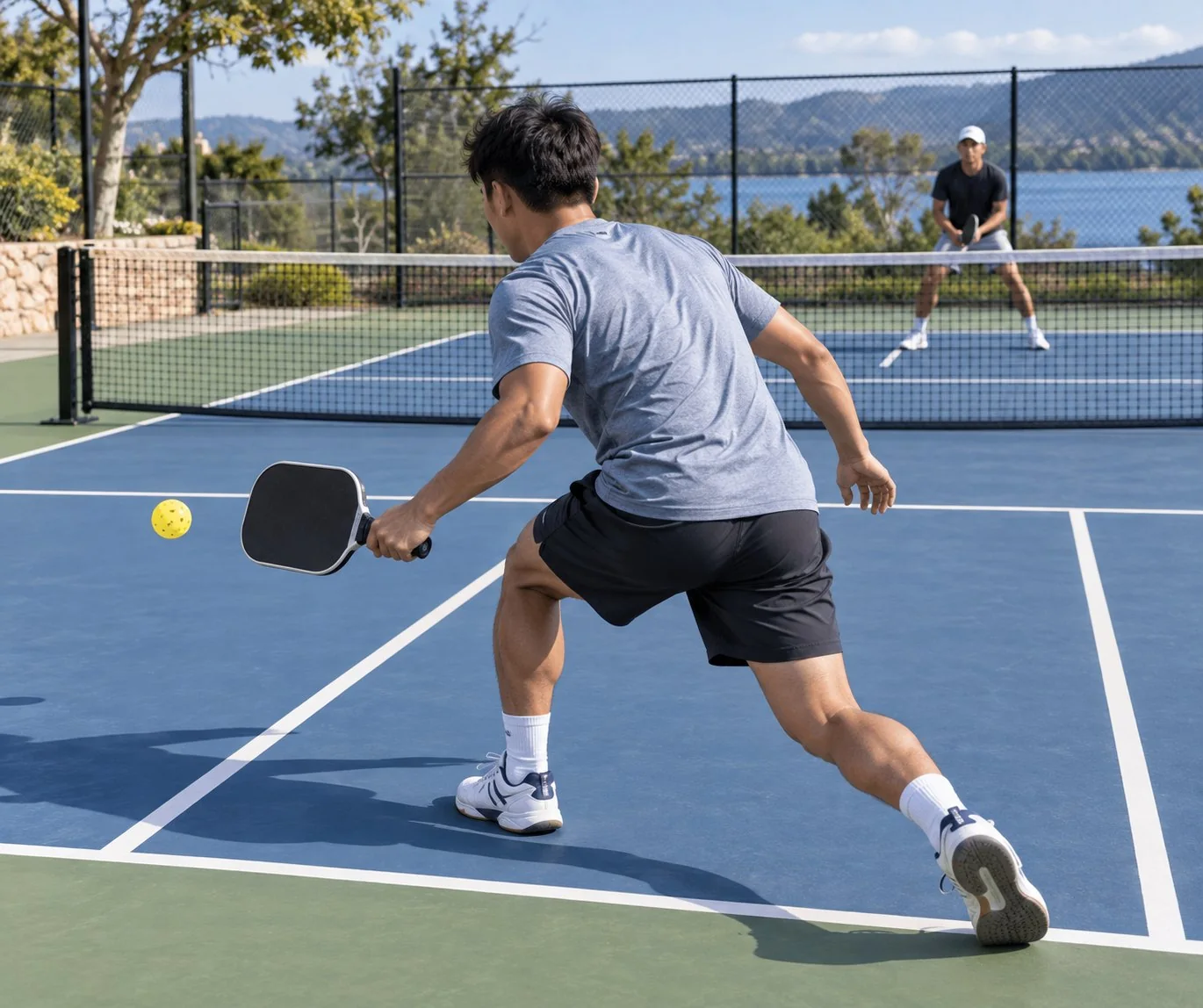 Tư thế di chuyển vòng quanh bóng để đưa bóng về vùng forehand